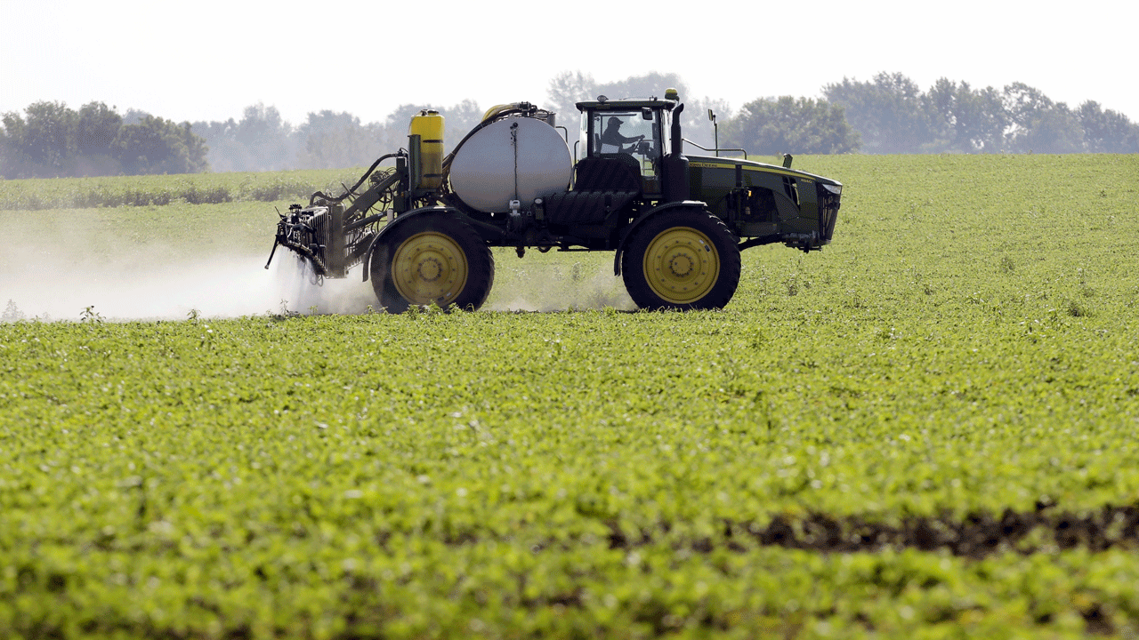 Cancer-linked herbicide in the spotlight after controversial order: