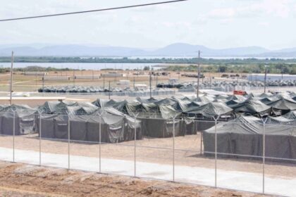 Homeland Security, rights group to meet in court over migrants at Guantanamo Bay