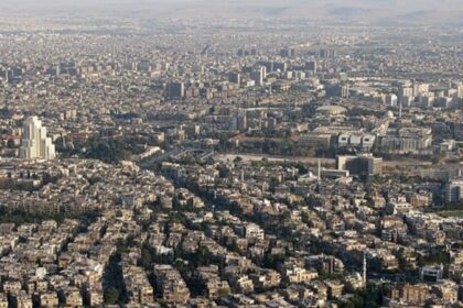 Analysts see flaws in Syria's temporary constitution