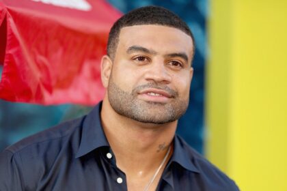 Ex-NFL star predicts streaming giants will team up for bundles as league rights become 'so damn expensive'