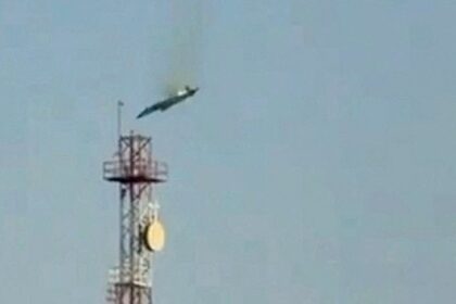 US warplanes shot down by Kuwaiti air defenses, pilots bail out, CENTCOM says and more top headlines