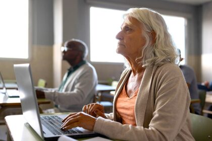 Why widows and divorced women are targets for retirement scams