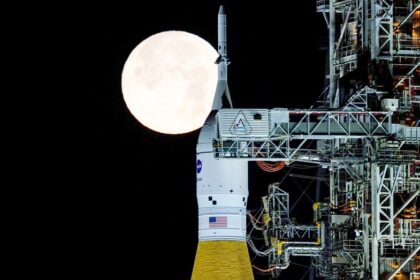 Artemis II vs Apollo: Why this mission loops the moon but doesn't land