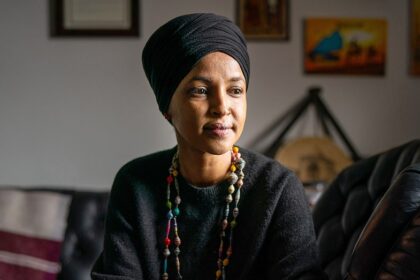 Ilhan Omar calls Trump an 'unhinged lunatic,' urges booting him out of office