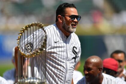 World Series-winning manager gets emotional after learning on live TV his team will retire his number
