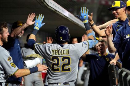 Betting outlook focuses on the total as the Brewers take on the Cubs in series finale