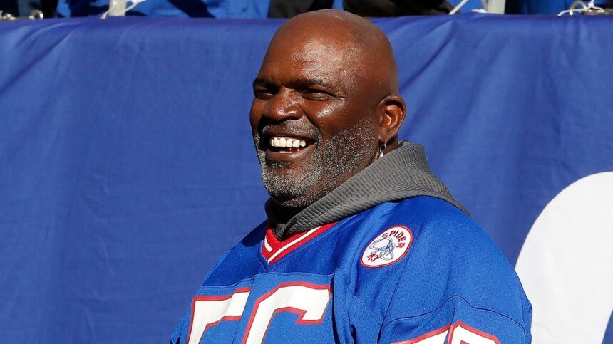 Bill Belichick reveals how NFL legend Lawrence Taylor could read plays by how scared opponents were of him