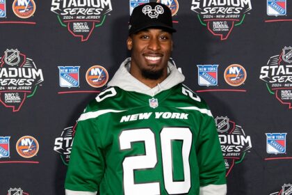Breece Hall becomes NFLs third-highest paid running back, so maybe Jets offense wont stink again