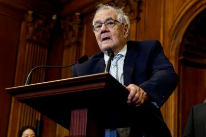 Dying former congressman Barney Frank tells Democrats their far-left messaging is costing them voters