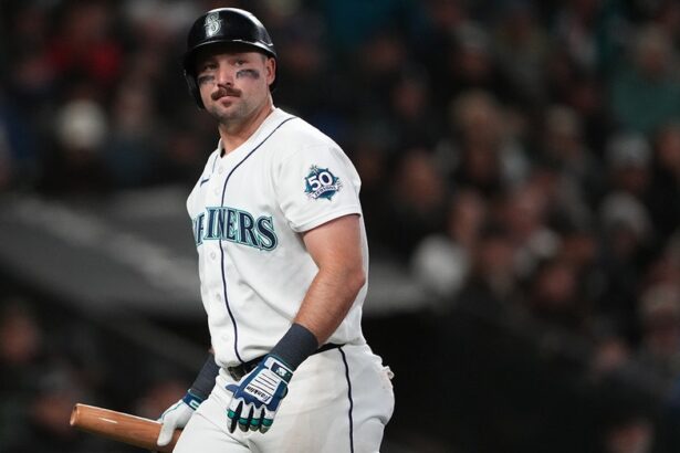 Mariners' Cal Raleigh lands on injured list for first time in career as nightmare season continues