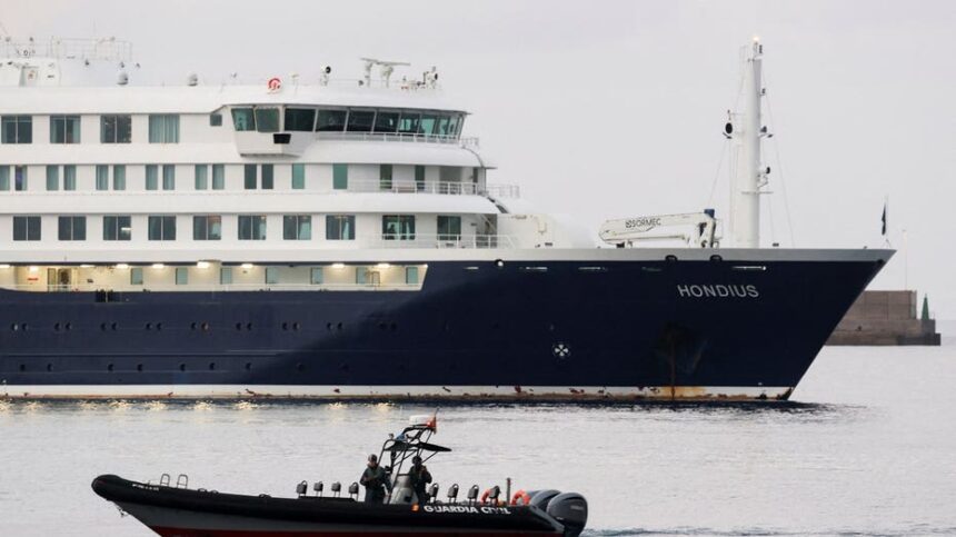 Top WHO official warns cruise passengers are high-risk contacts as Americans return from hantavirus ship