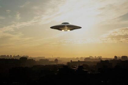UFO insider claims US has bodies of 4 different alien species from downed spacecraft in government custody