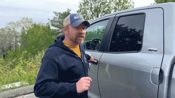 WATCH: Platner doesn't apologize to Purple Heart recipient, voters when confronted on post mocking soldier
