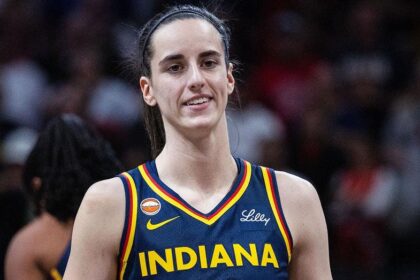 Caitlin Clark torches officials after Fever star receives technical foul for 'clapping': 'Just ridiculous'