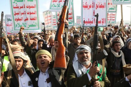 Expert warns of 'general escalation' of fighting if Houthis resume Red Sea campaign
