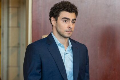 Judge reveals Luigi Mangione will pursue psychiatric defense in UnitedHealthcare CEO assassination case