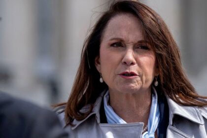 Louisiana attorney general accused of threatening local officials in criminal indictment