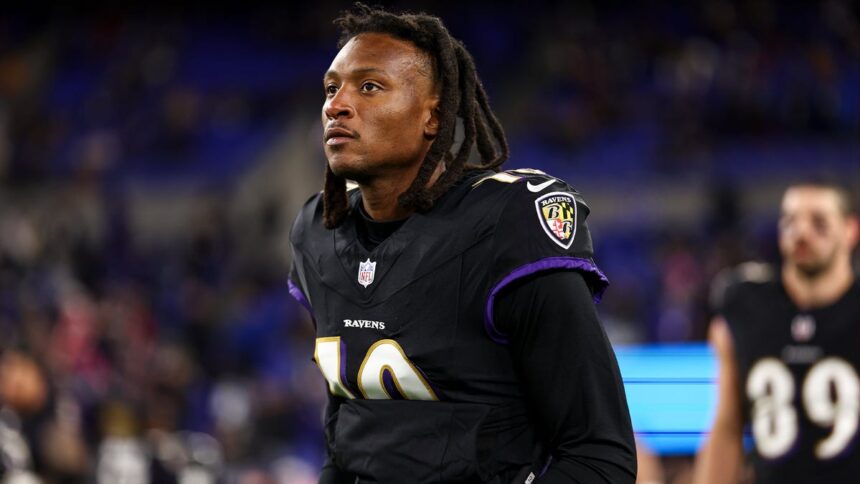 Mike Vrabel: DeAndre Hopkins Considering Joining Patriots' Coaching Staff
