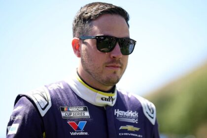 NASCAR driver Alex Bowman announces plan to retire from full-time competition after 2027