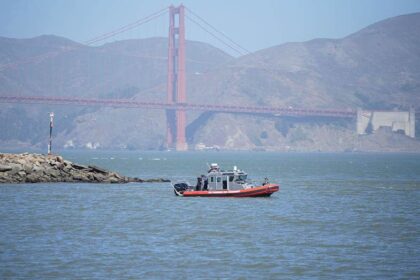 San Francisco Bay search suspended for 3 missing boaters after vessel capsizes amid 5-foot swells