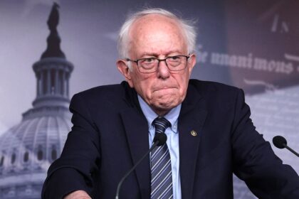 Bernie Sanders demands Democrats ban super PACs from primaries, blasts AIPAC, corrupt system