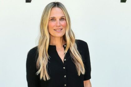 Molly Sims calls out Hollywood for lying about beauty secrets